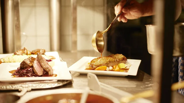 Gasthaus goldener Engel Gasthaus goldener Engel spült mit MEIKO