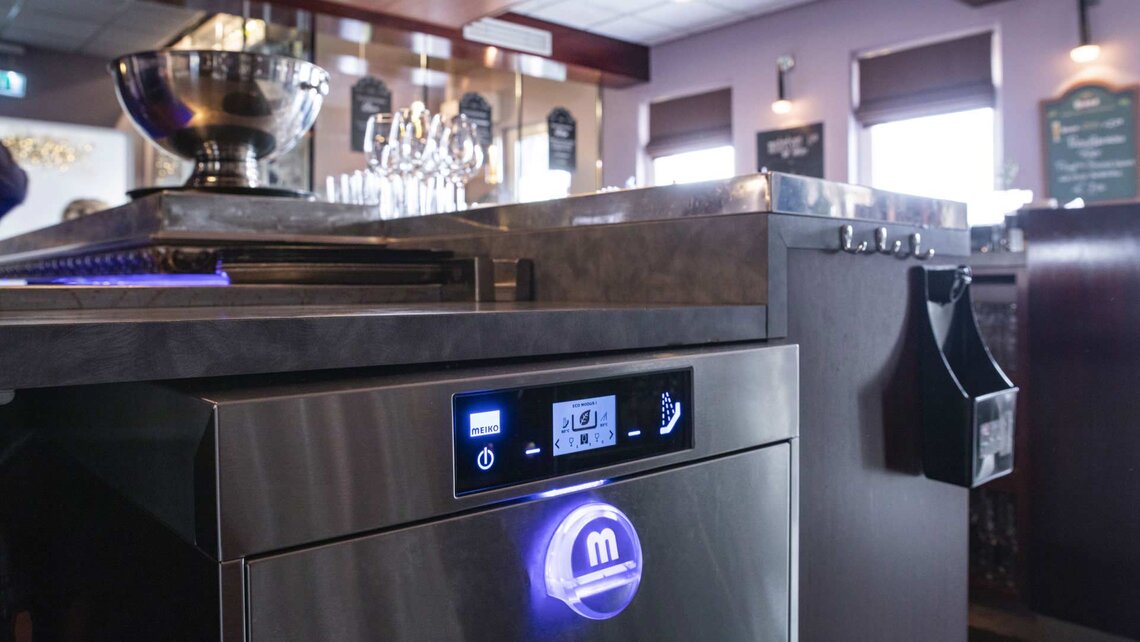 M-iCleanU professionelle Spülmaschine von MEIKO